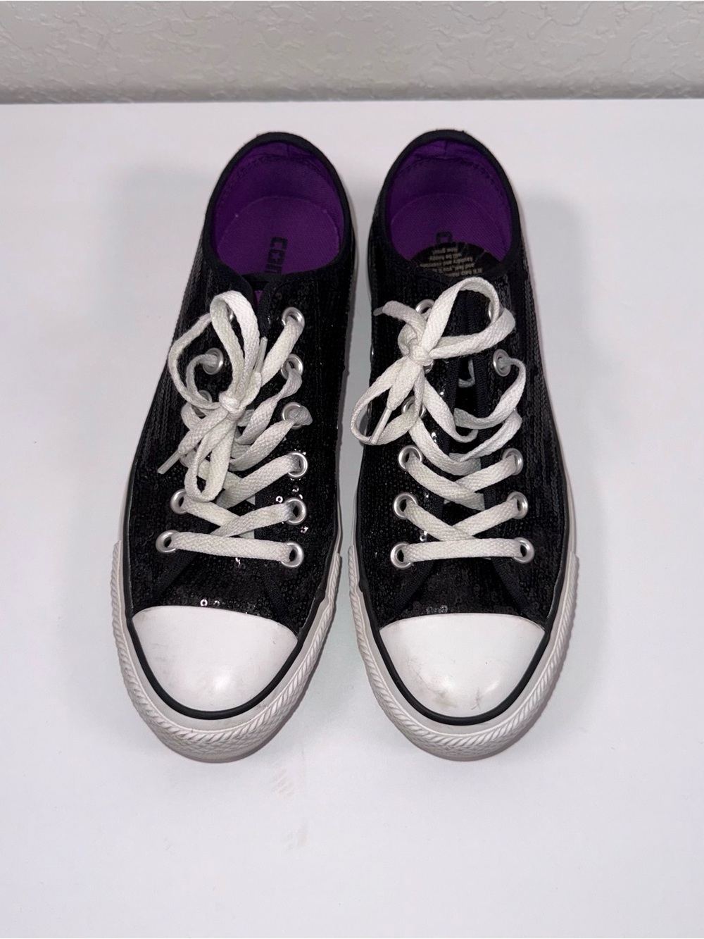 Converse Chuck Taylor Low Sneakers Women’s 8 Black
